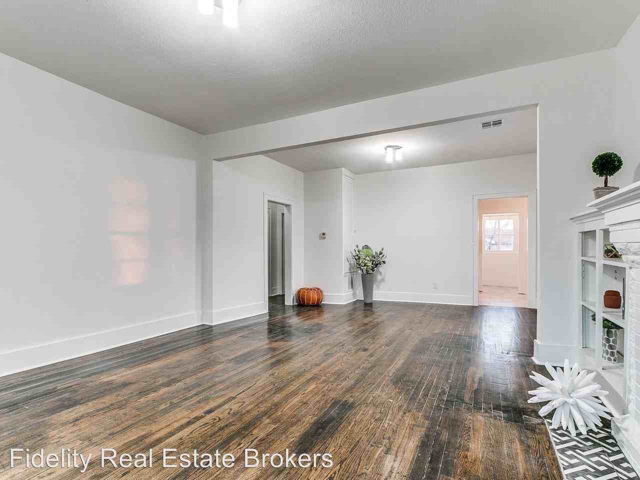 1748 Nw 37th St - Photo 3 of 19