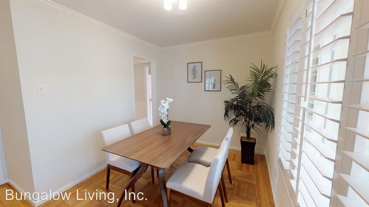 718 Marion Avenue - Photo 3 of 7