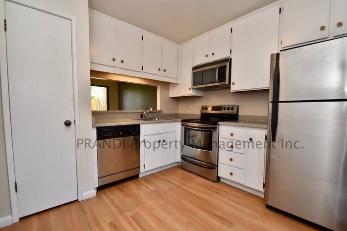 12 Fielding Circle - Photo 2 of 16