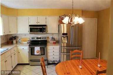 15793 Beacon Hill Pl - Photo 3 of 18