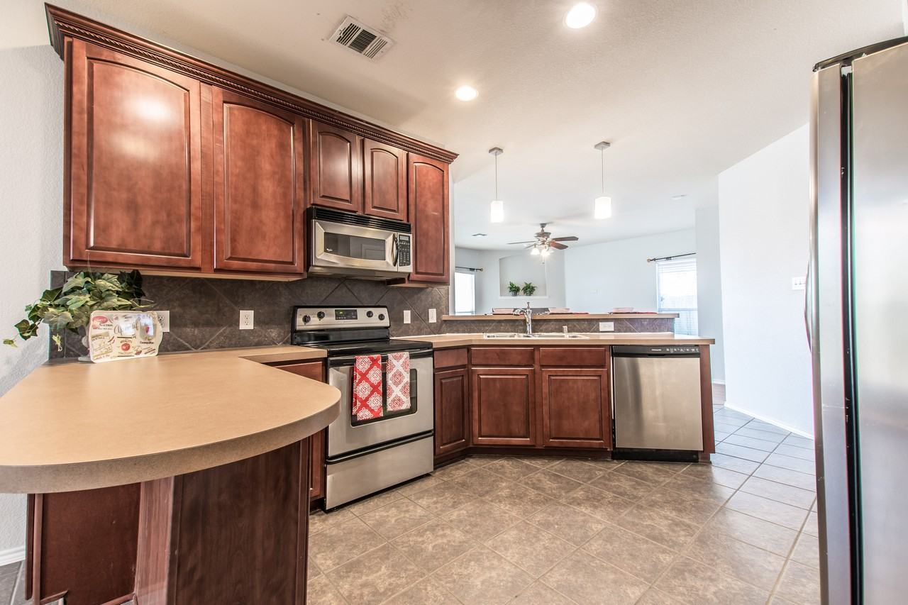 9779 Old Field Drive - Photo 3 of 15