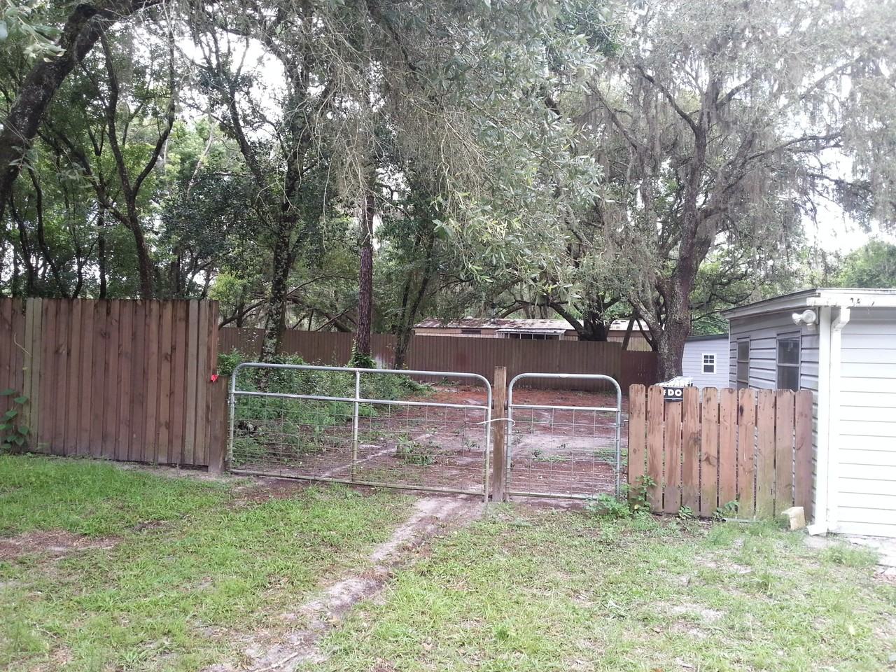 9931 Leguna St - Photo 2 of 46