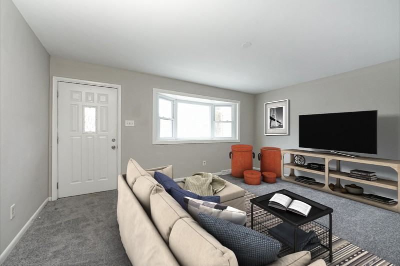 703 Debora St - Photo 3 of 10