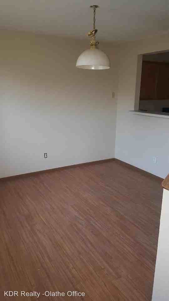 427-429 N Spruce st - Photo 3 of 10