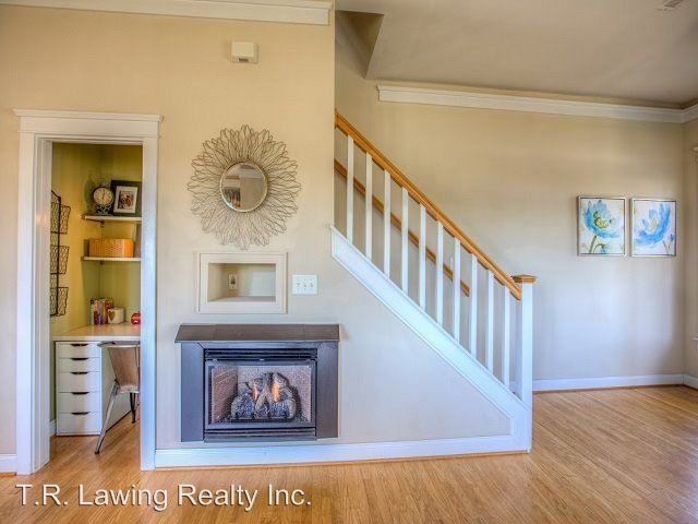 3003 Colonel Springs Way - Photo 3 of 10