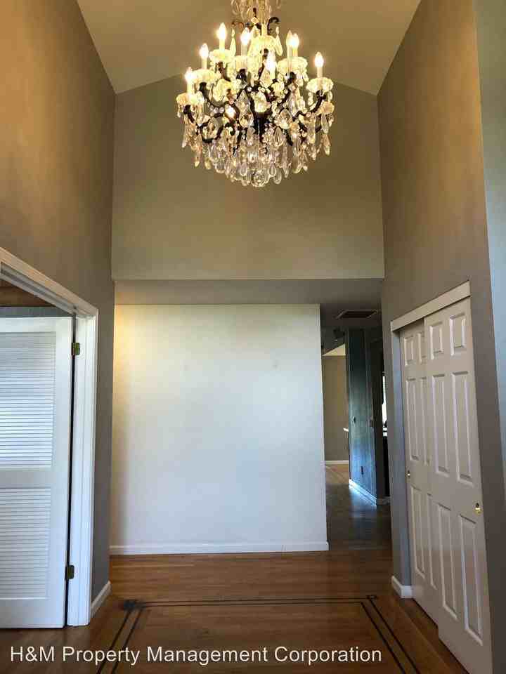 5972 Valley Meadow Ct - Photo 3 of 50