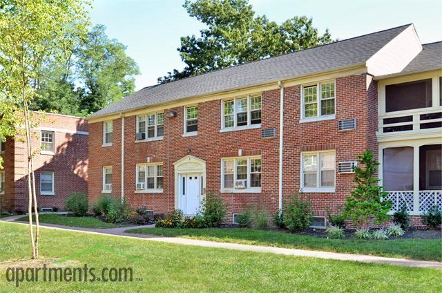 Pleasant Valley Apartments - Photo 2 of 7