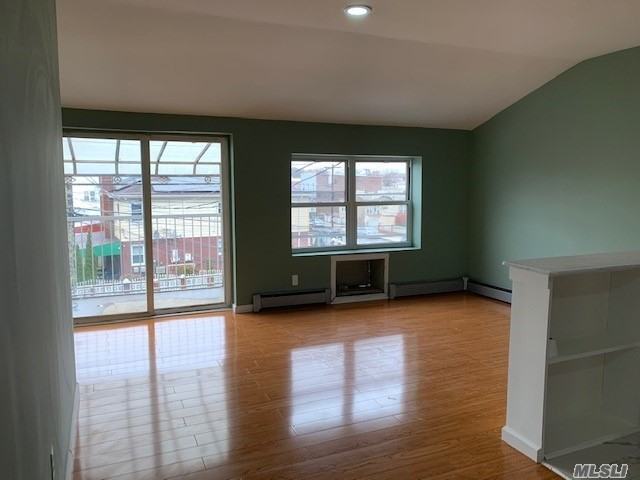 10534 105-34 77 Street - Photo 2 of 11