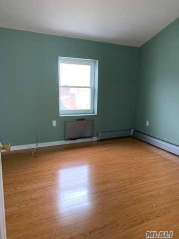 10534 105-34 77 Street - Photo 5 of 11