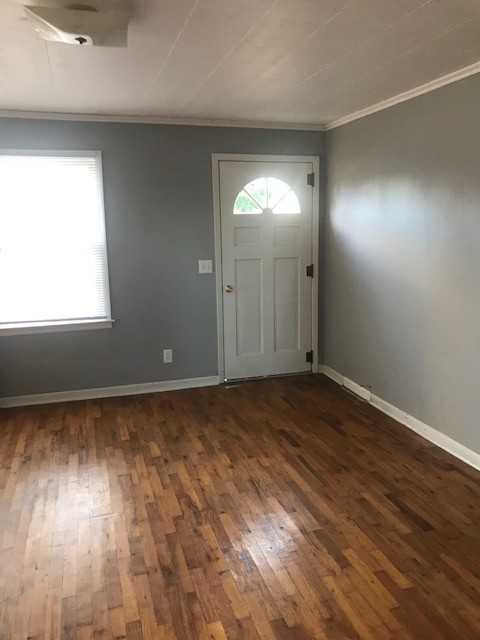 704 E Mc Pherson St - Photo 2 of 11