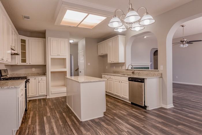 906 Carnegie Court - Photo 3 of 10