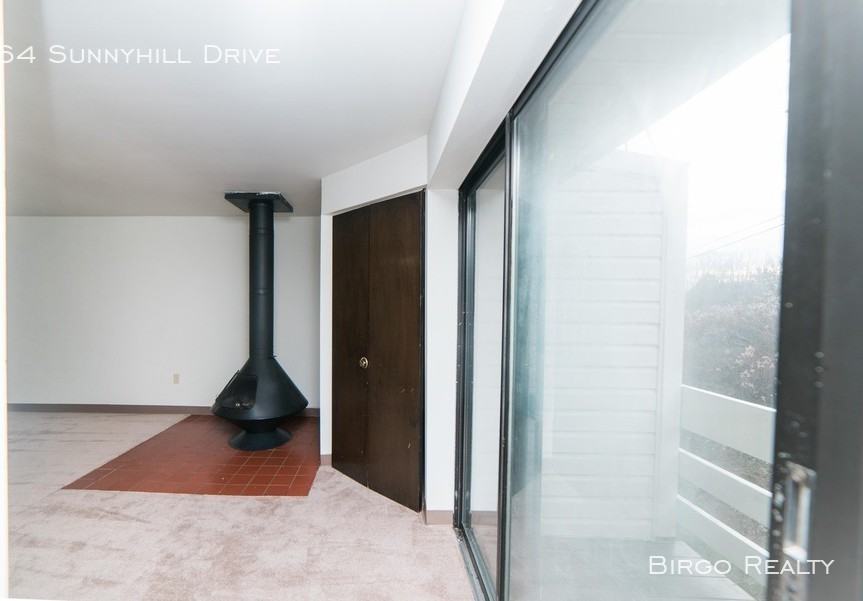 64 Sunnyhill Drive - Photo 3 of 24