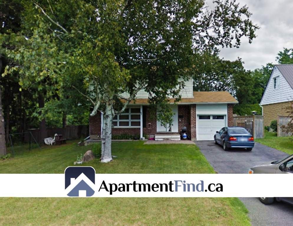 69 Oakridge Boulevard Apartments in Meadowlands, Ottawa, ON K2G 2T7