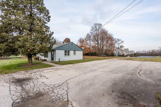 845 Kenosha - Photo 3 of 20