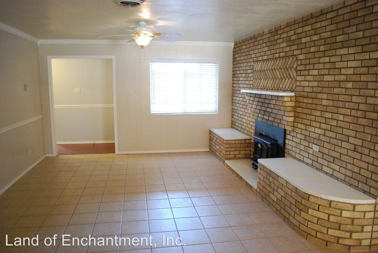 8609 Las Camas Rd. Ne - Photo 3 of 12