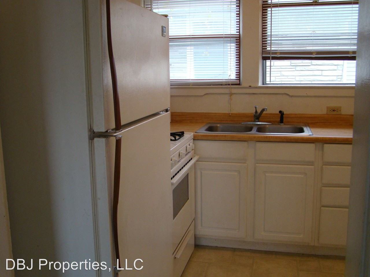 638-23rd Ave. - Photo 2 of 8