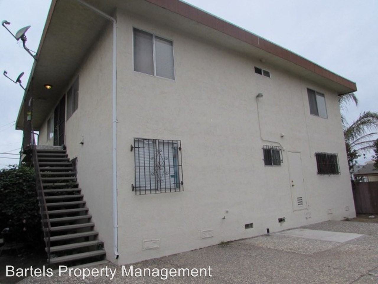 706 20th St - Photo 2 of 15