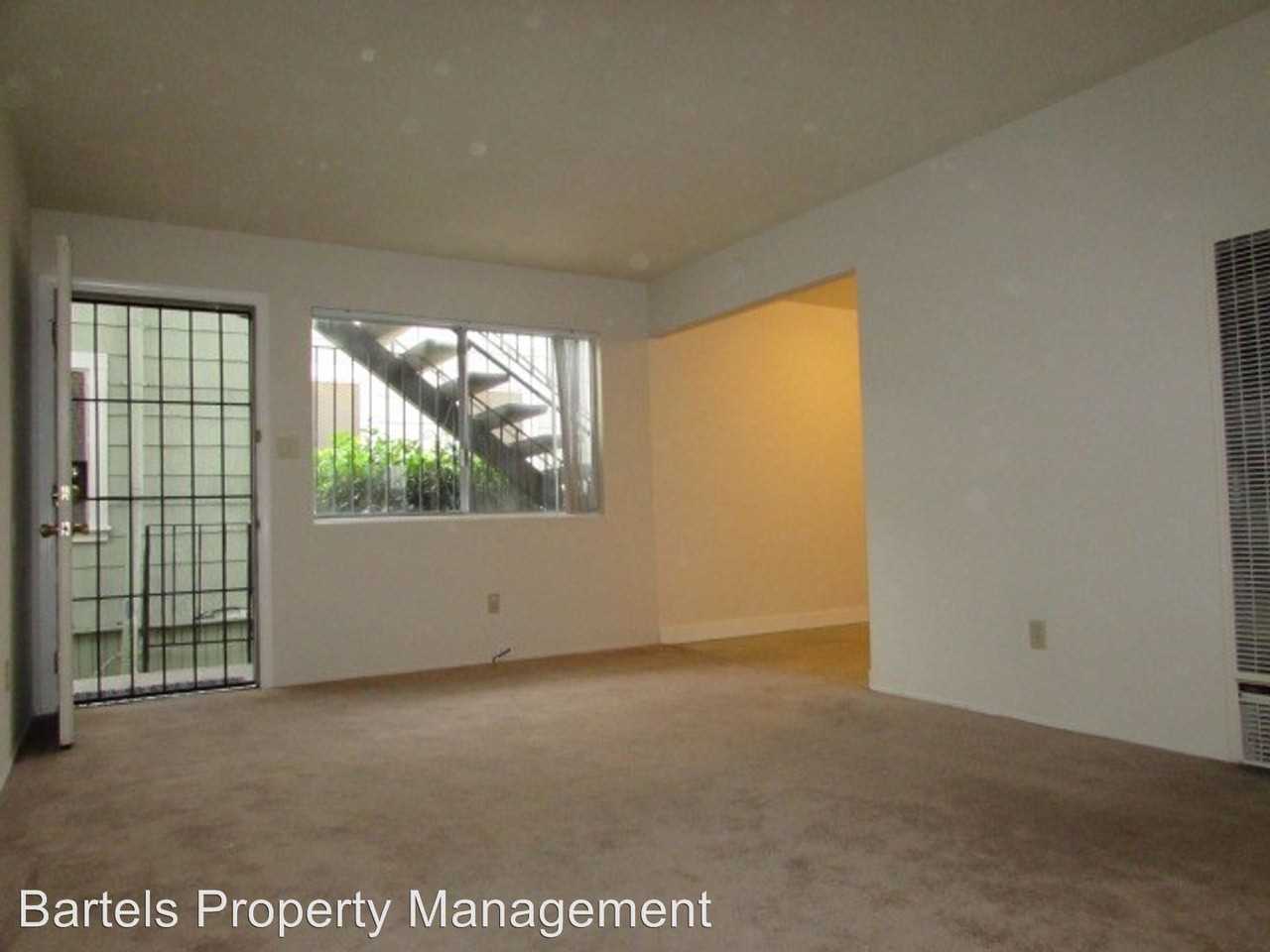 706 20th St - Photo 3 of 15