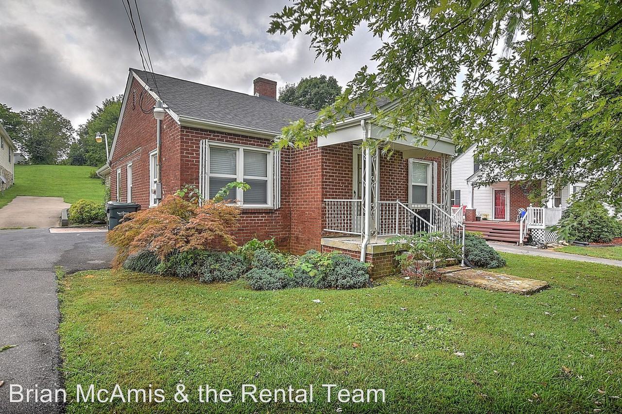 1005 Asheville Highway - Photo 2 of 36