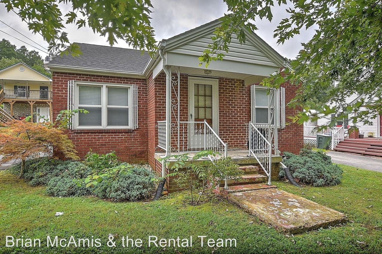 1005 Asheville Highway - Photo 3 of 36