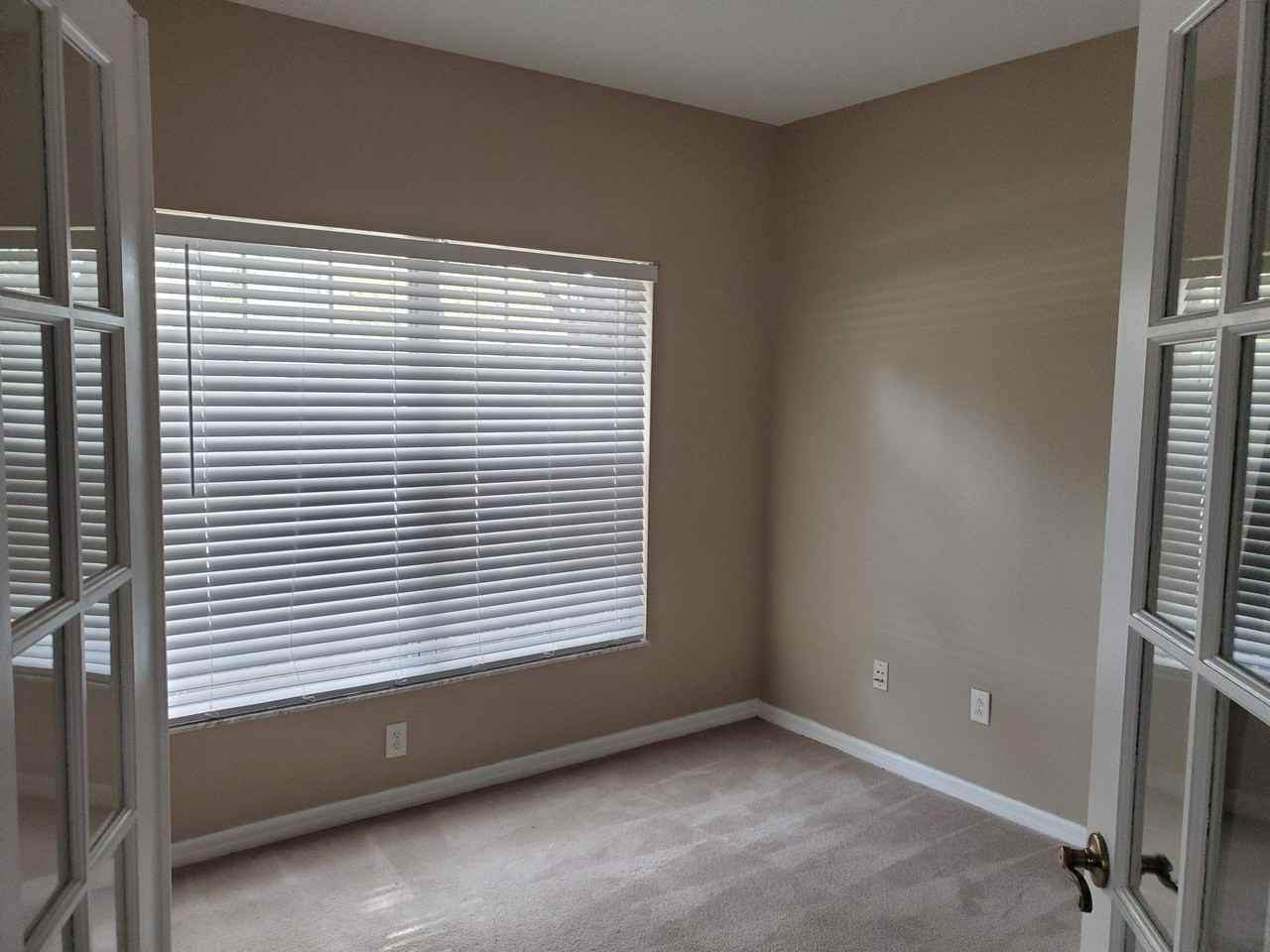 15924 Fishhawk Creek Ln - Photo 6 of 24