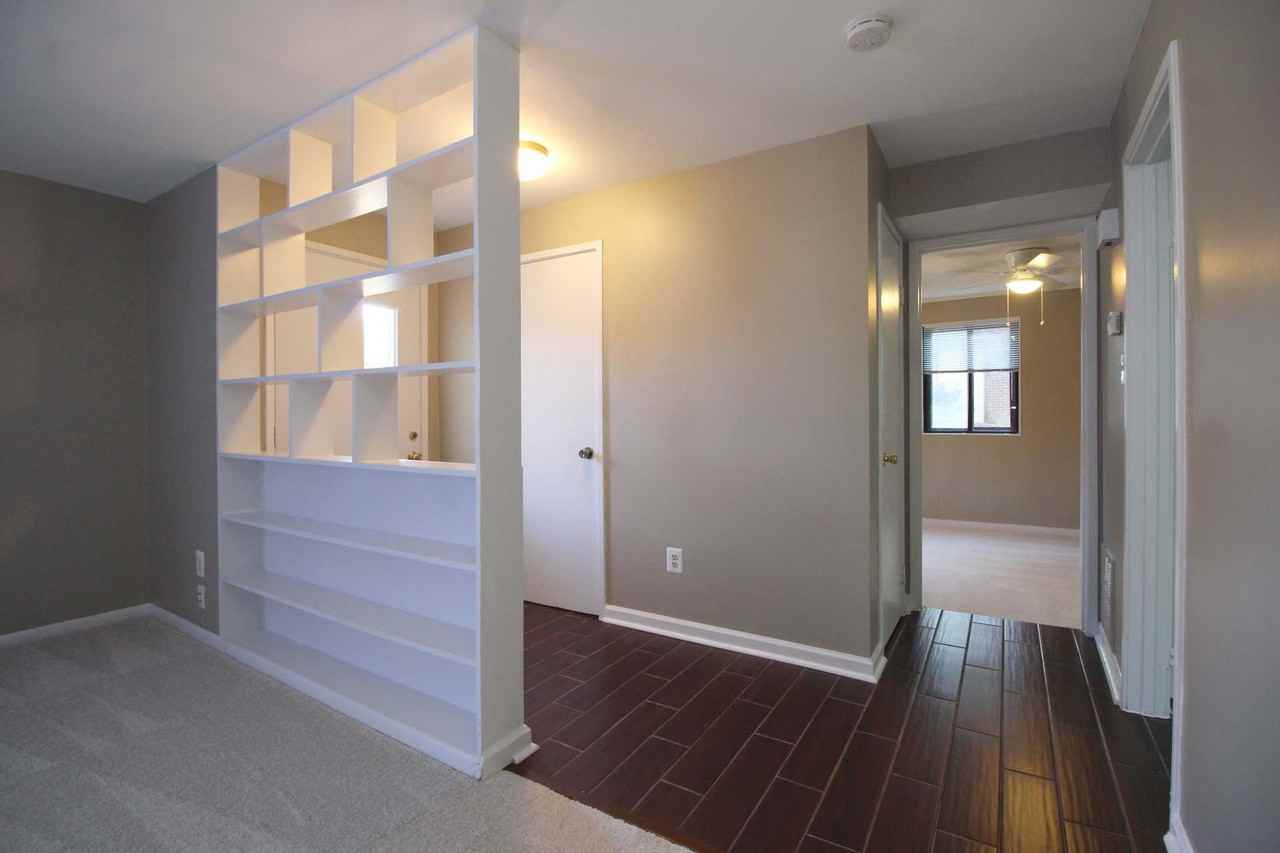 1124 N Rockingham St - Photo 3 of 30