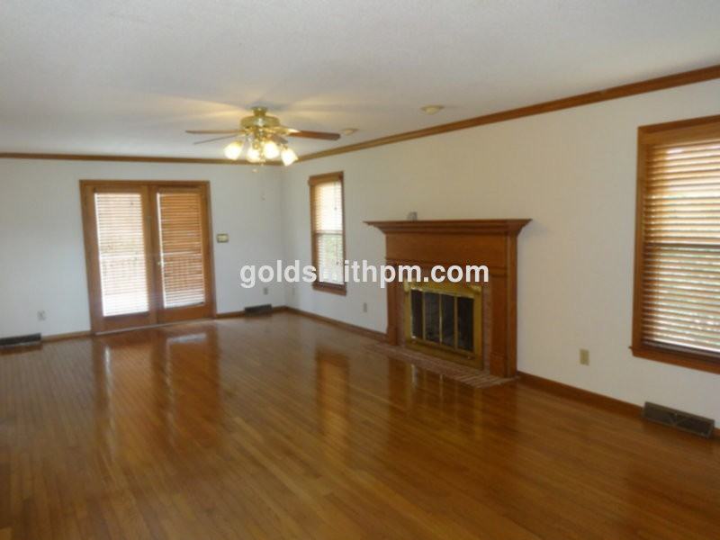 404 Glen Laurel Drive - Photo 3 of 6