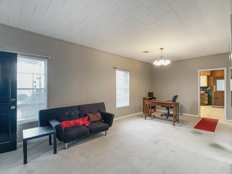 918 14th Avenue E - Photo 3 of 18