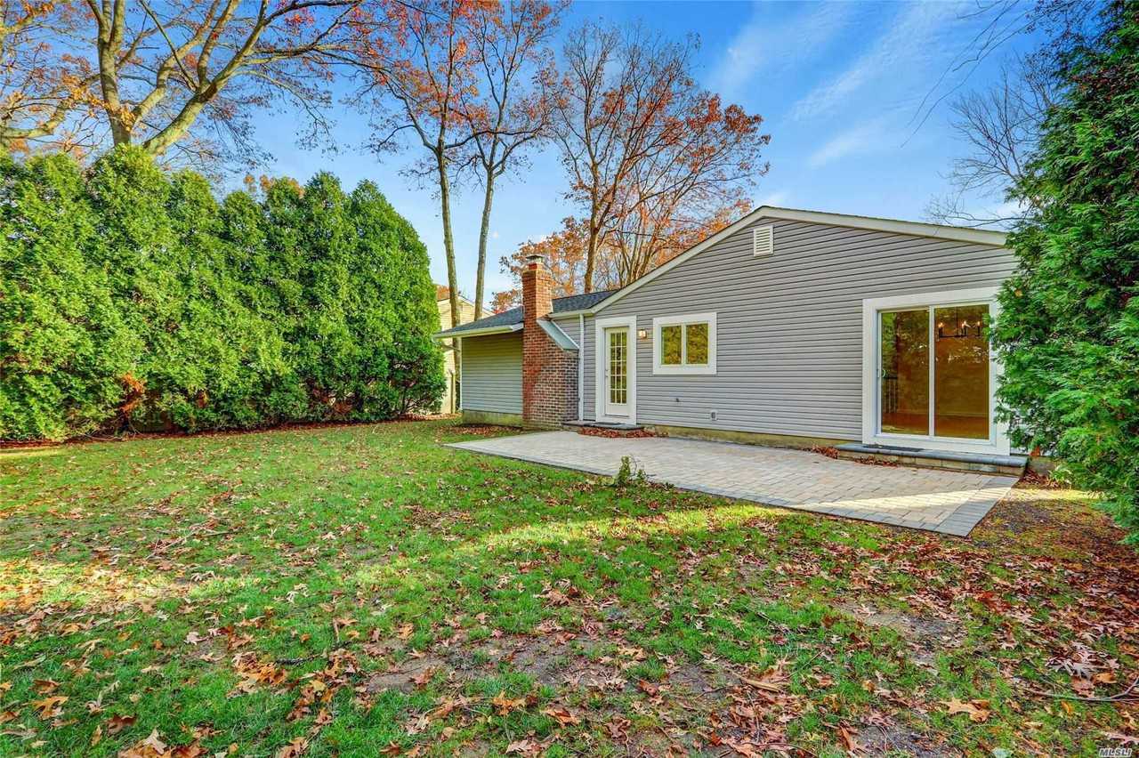 23 Cedarwood Ln - Photo 3 of 17