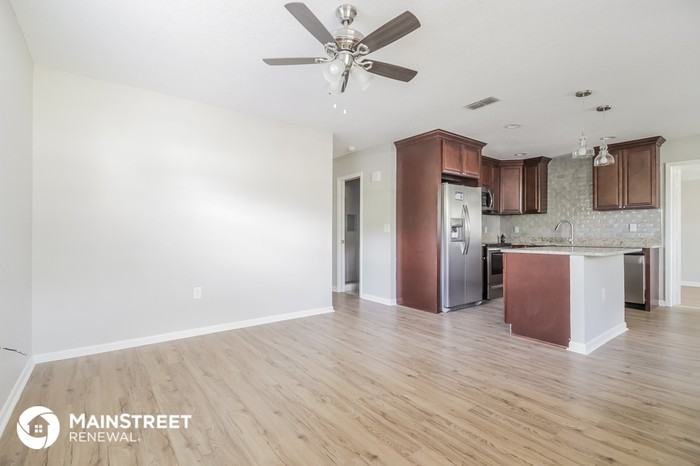 2906 Paine Lane - Photo 3 of 16