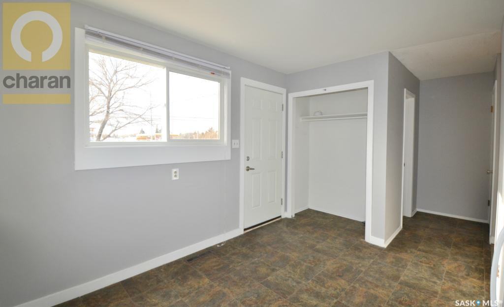406 Froom Crescent - Photo 3 of 14