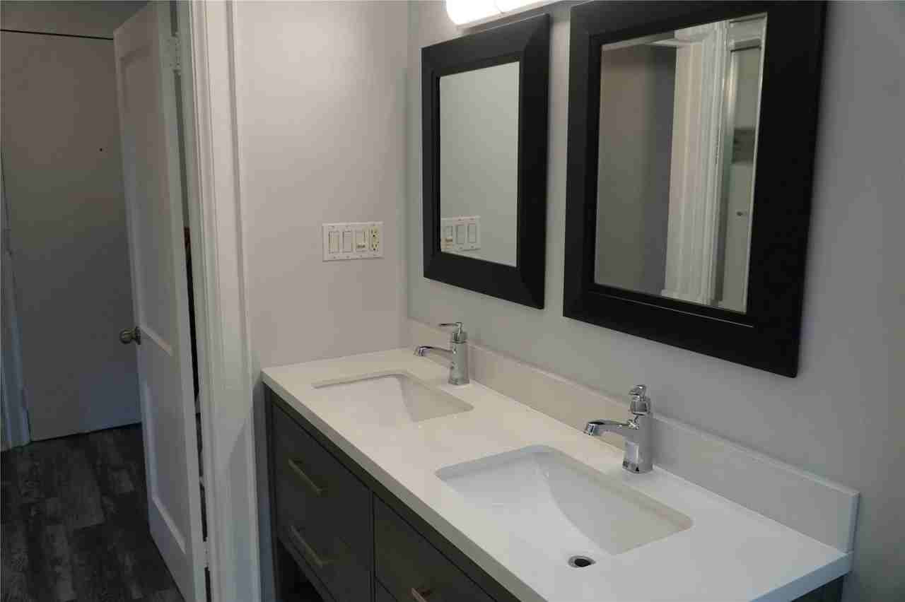 38 Barton Avenue - Photo 3 of 9