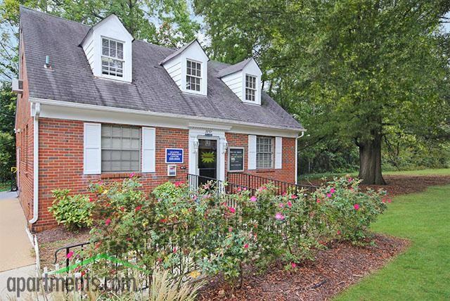 Berkeley/Warwick Place Townhomes - Photo 2 of 6