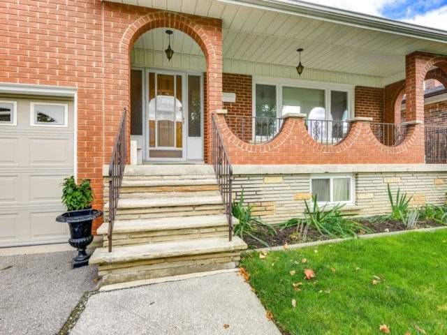 95 Cuffley Crescent South - Photo 2 of 14