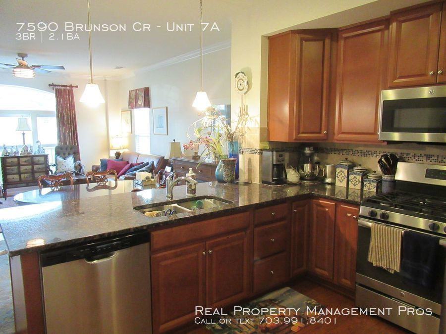7590 Brunson Cr #7A - Photo 3 of 26