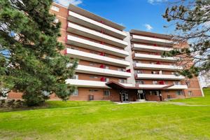 featured image of 3125 Lawrence Avenue East