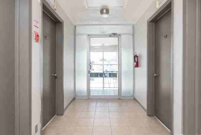 10 Salisbury Avenue - Photo 3 of 24