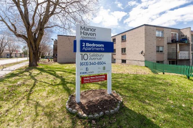 10 Salisbury Avenue - Photo 2 of 24