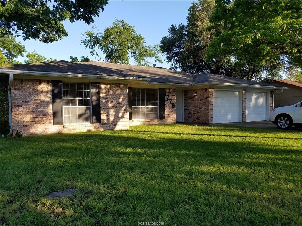 1220 S Ridgefield Cir - Photo 2 of 12