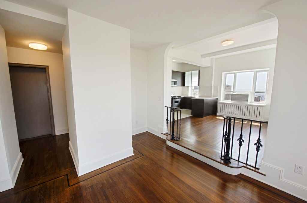 1080 Amsterdam - Photo 3 of 36