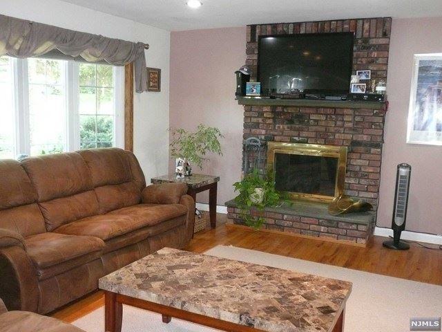 20 Walnut Ave - Photo 2 of 10