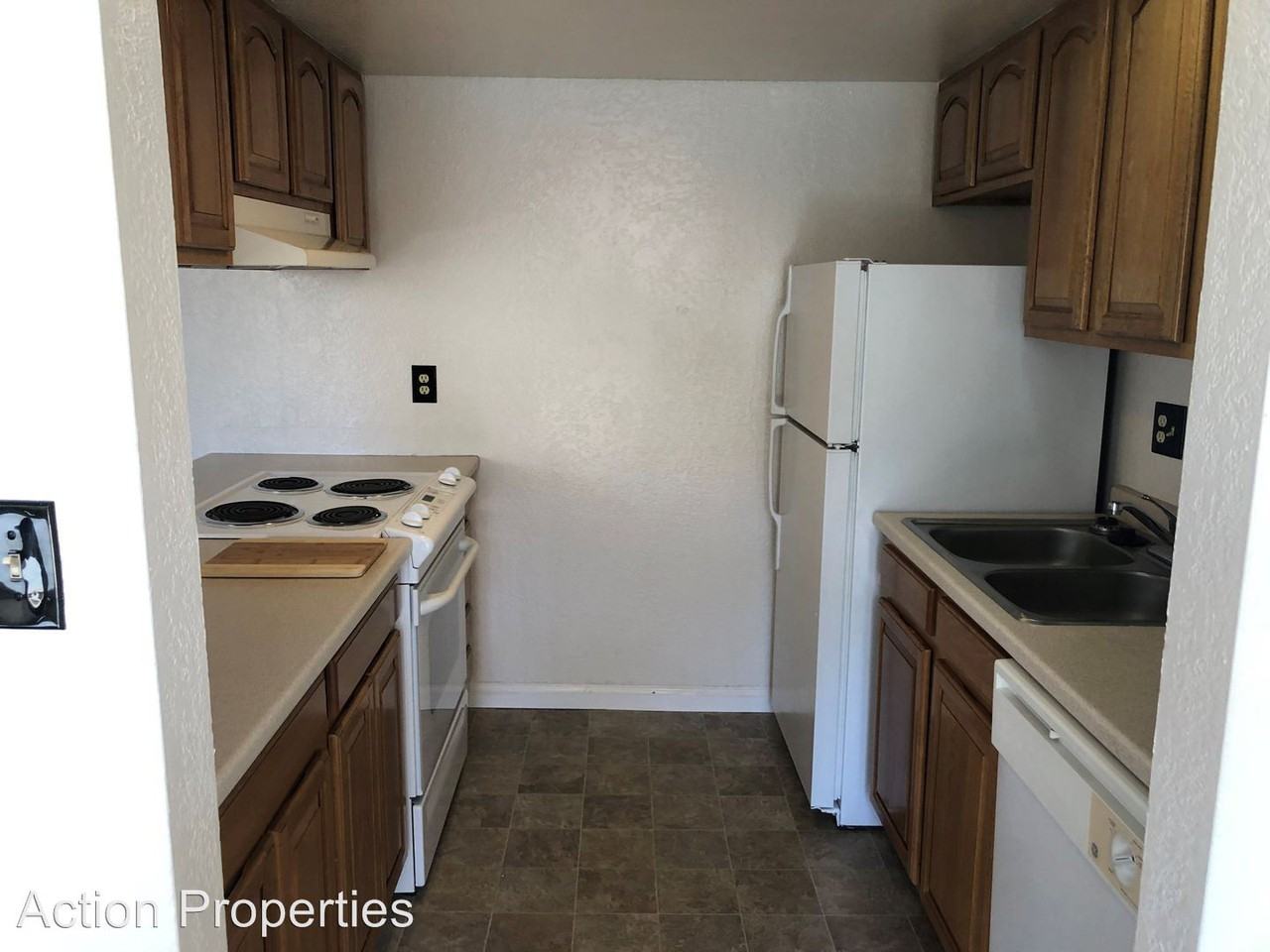 3101 Garden Circle 01-20 - Photo 3 of 9