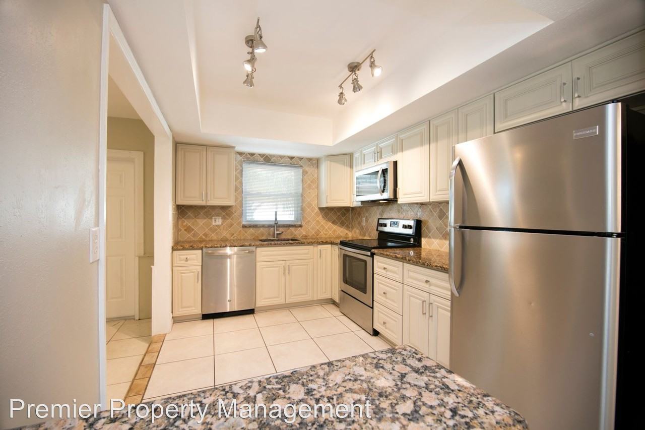 795 94th Ave N - Photo 2 of 13