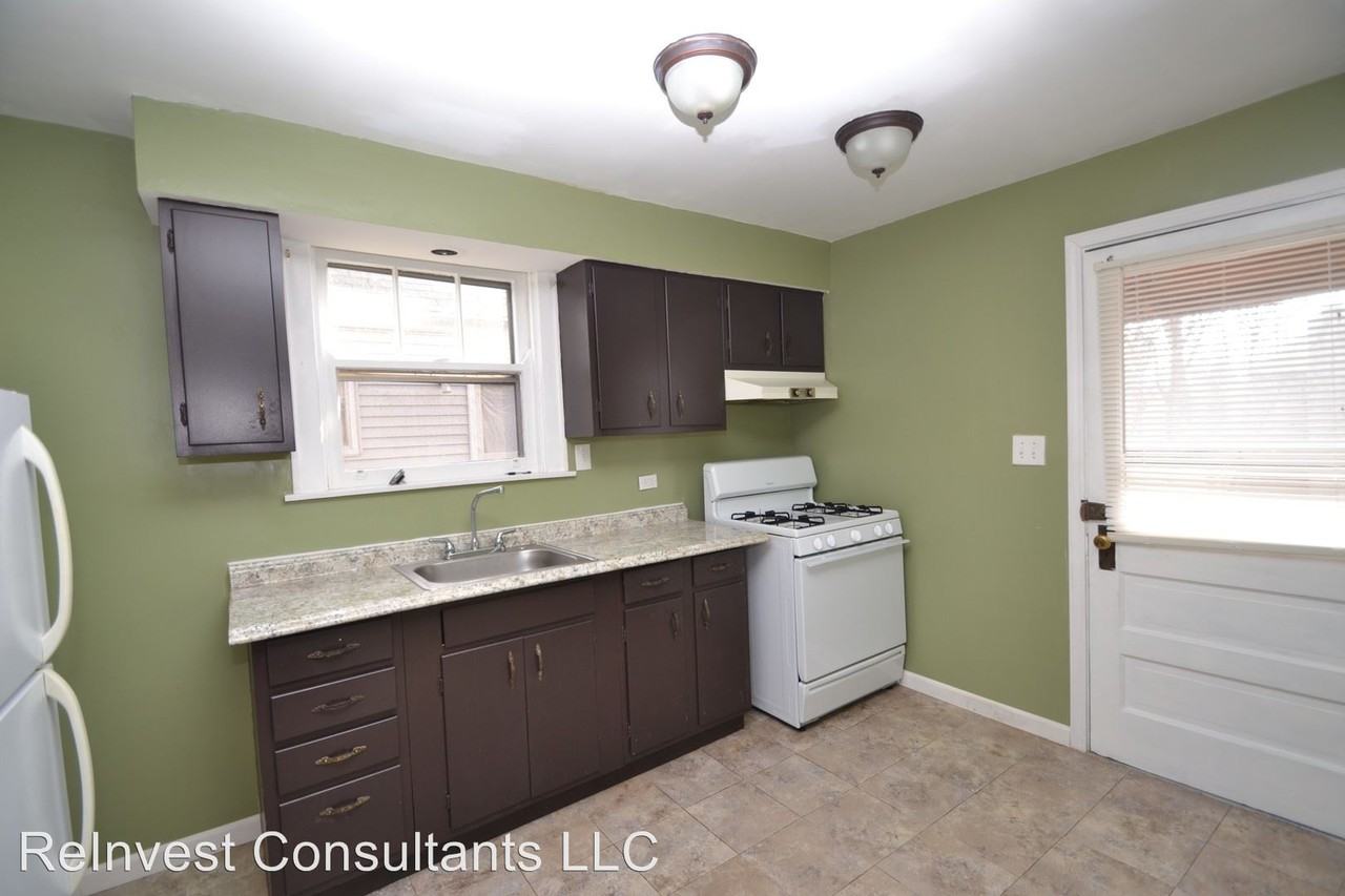 1929 Goodman Ave - Photo 2 of 16