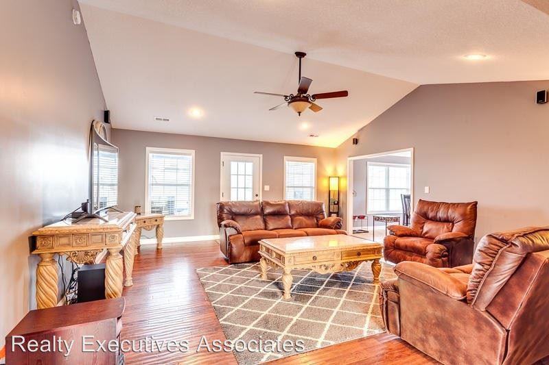 2414 Whisper Creek Drive - Photo 3 of 16