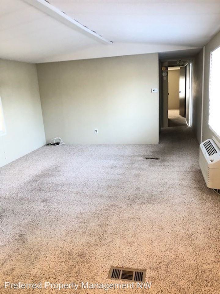 4401 80th St Ne #23 - Photo 2 of 9