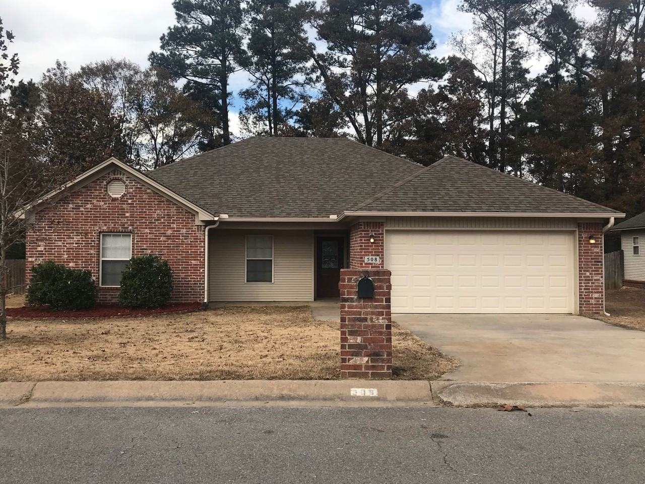 508 508 Hawthorne Benton Ar 72015, Benton, AR 72015 4 Bedroom Apartment