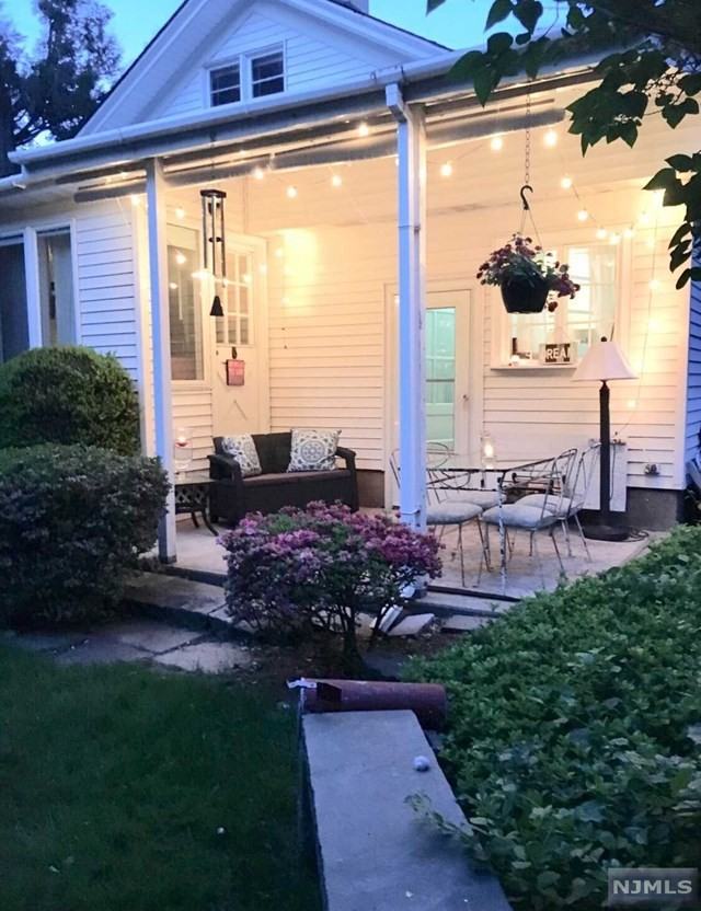 16 Robinhood Avenue - Photo 2 of 25