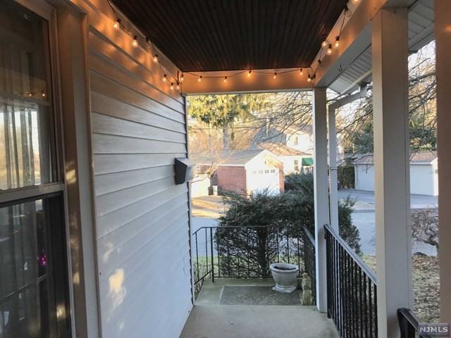 16 Robinhood Avenue - Photo 3 of 25