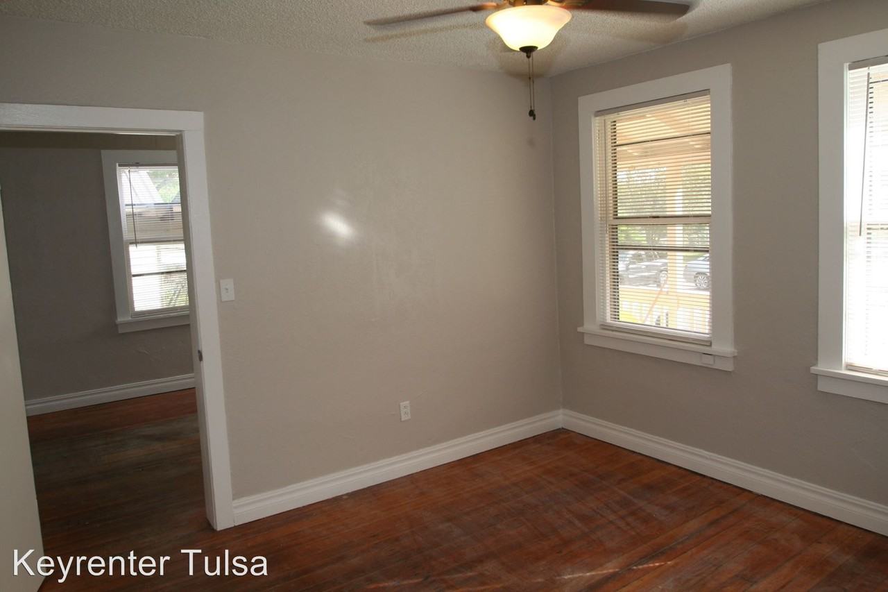 3123 W 37th St - Photo 3 of 9